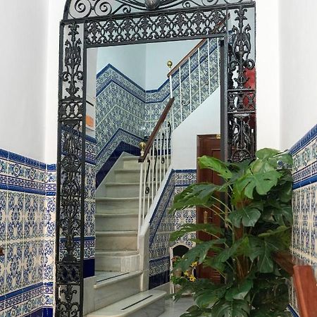 קדיז Hostal Colon מראה חיצוני תמונה